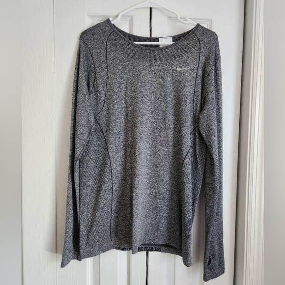 Nike Men’s Running Dri-Fit Long Sleeve T-Shirt Gray Activewear Top - Size XL - Picture 1 of 2